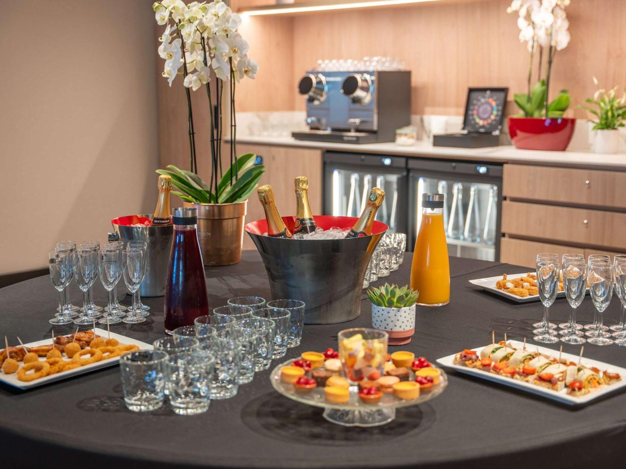 Novotel Angers Lac De Maine Ngoại thất bức ảnh