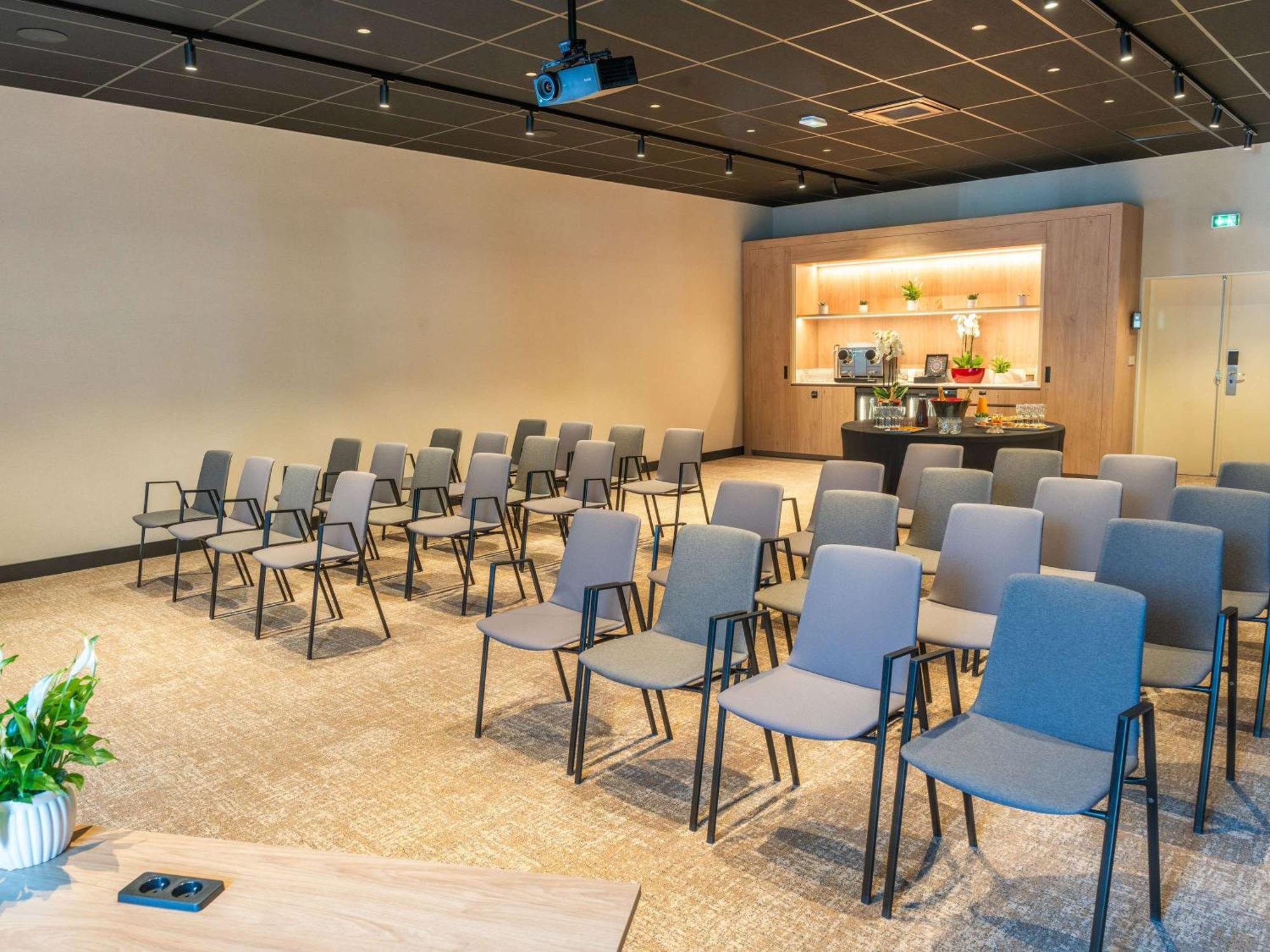 Novotel Angers Lac De Maine Ngoại thất bức ảnh