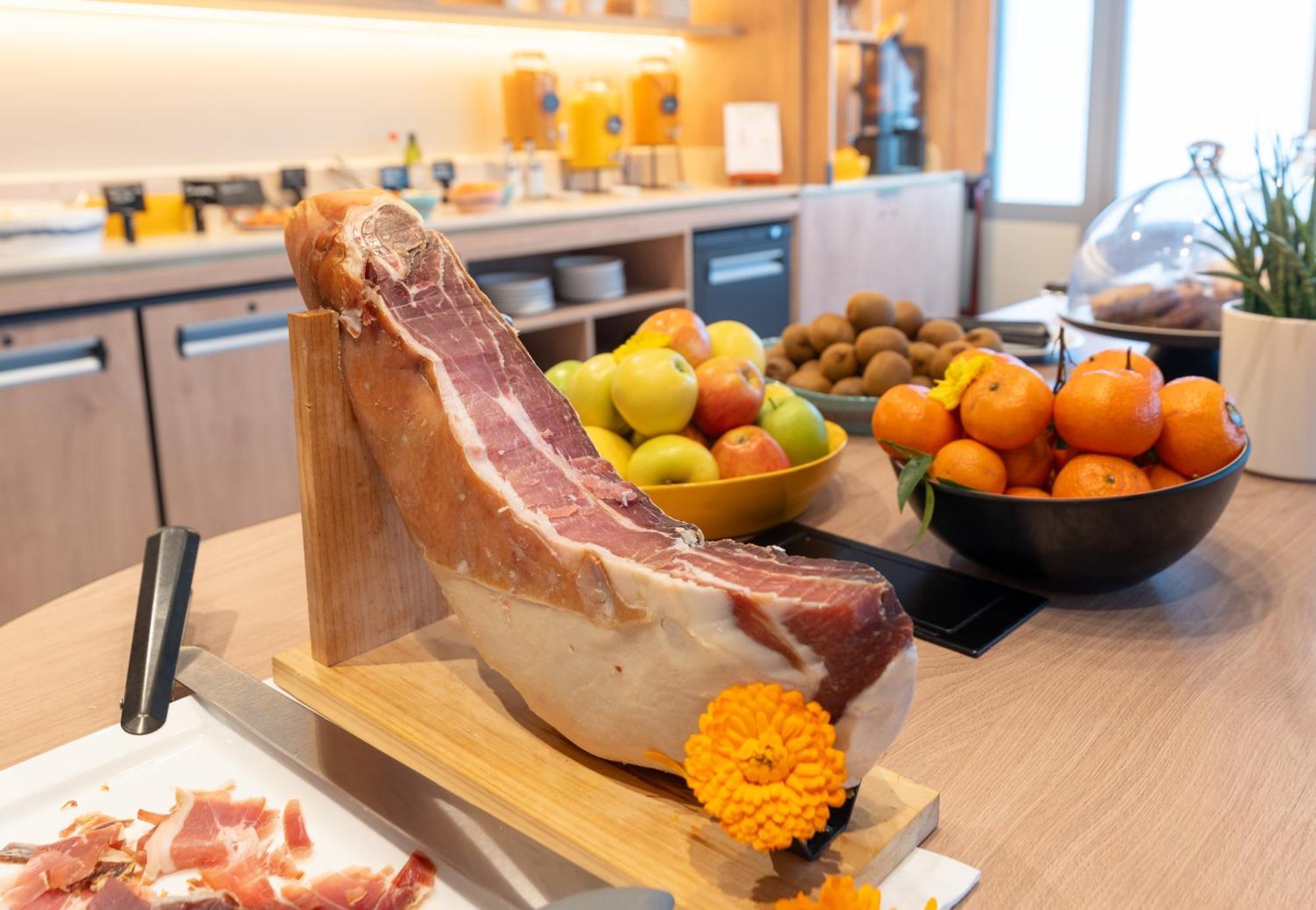 Novotel Angers Lac De Maine Ngoại thất bức ảnh