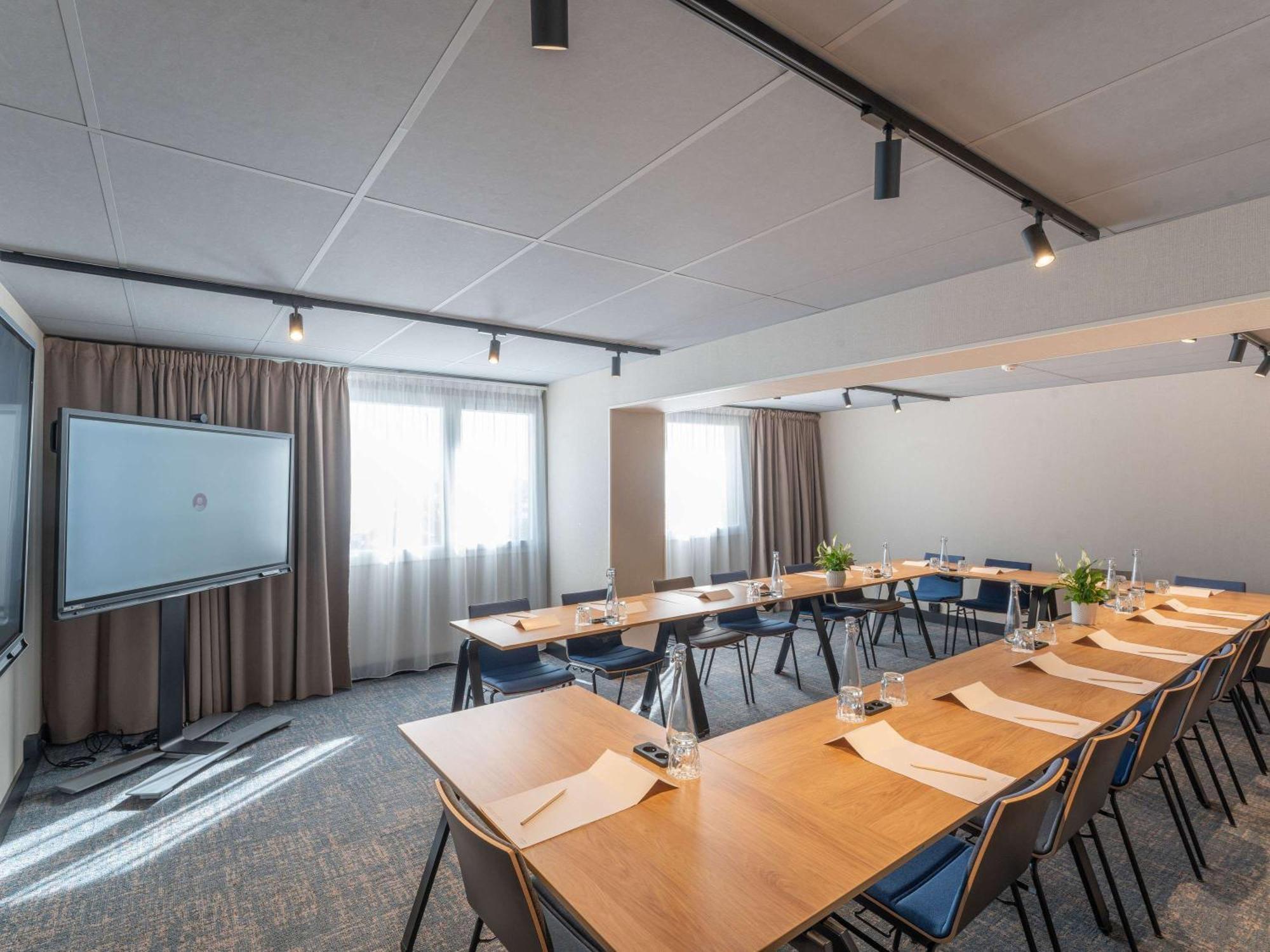 Novotel Angers Lac De Maine Ngoại thất bức ảnh